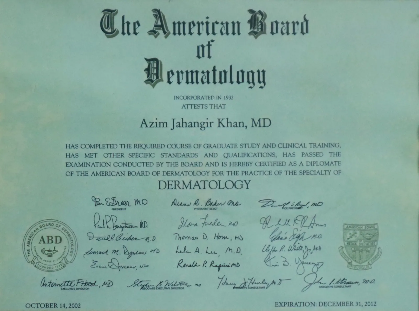 educational-journey-of-dr-azim-jahangir-khan-at-cosmetique